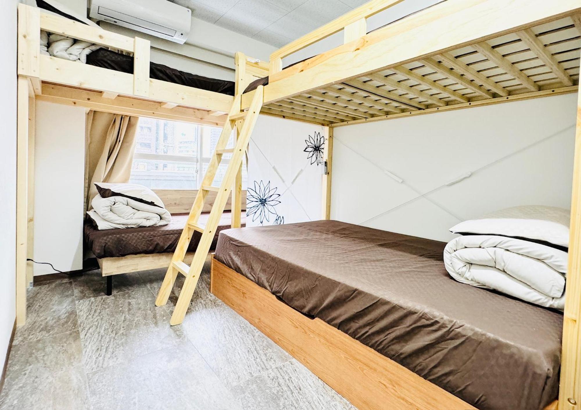 Guest House B'S Fiveⅱ Ōsaka Exterior foto